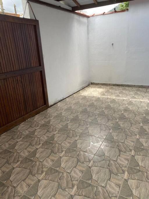 Casa Perto Da Praia Em 우바투바 외부 사진